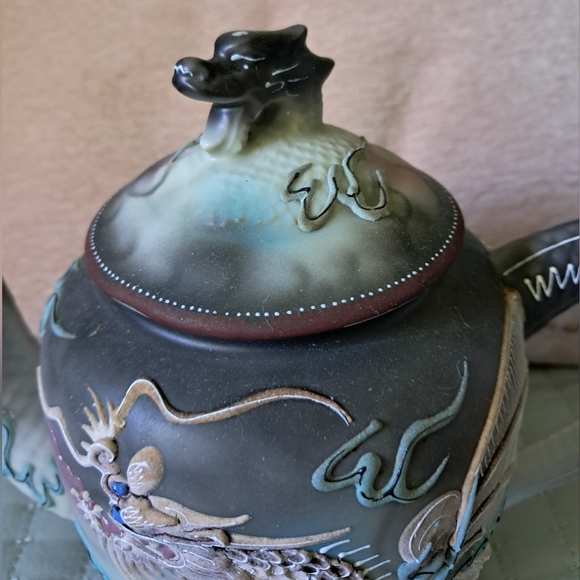 Antique Japanese Moriage Black Shadow White Dragon Ware Nippon Teapot w/Stand - Picture 3 of 15